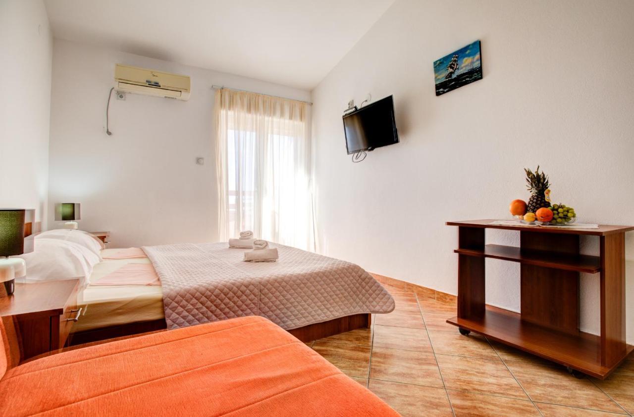 Villa Savovic Petrovac na moru Exterior foto