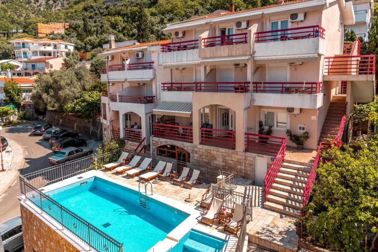 Villa Savovic Petrovac na moru Exterior foto