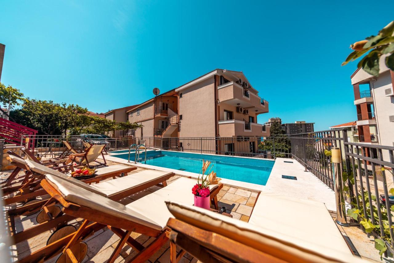 Villa Savovic Petrovac na moru Exterior foto