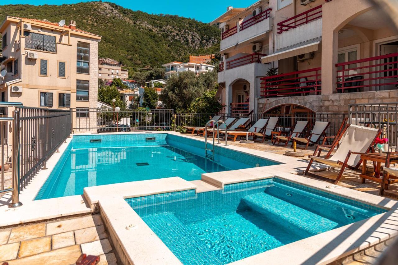Villa Savovic Petrovac na moru Exterior foto