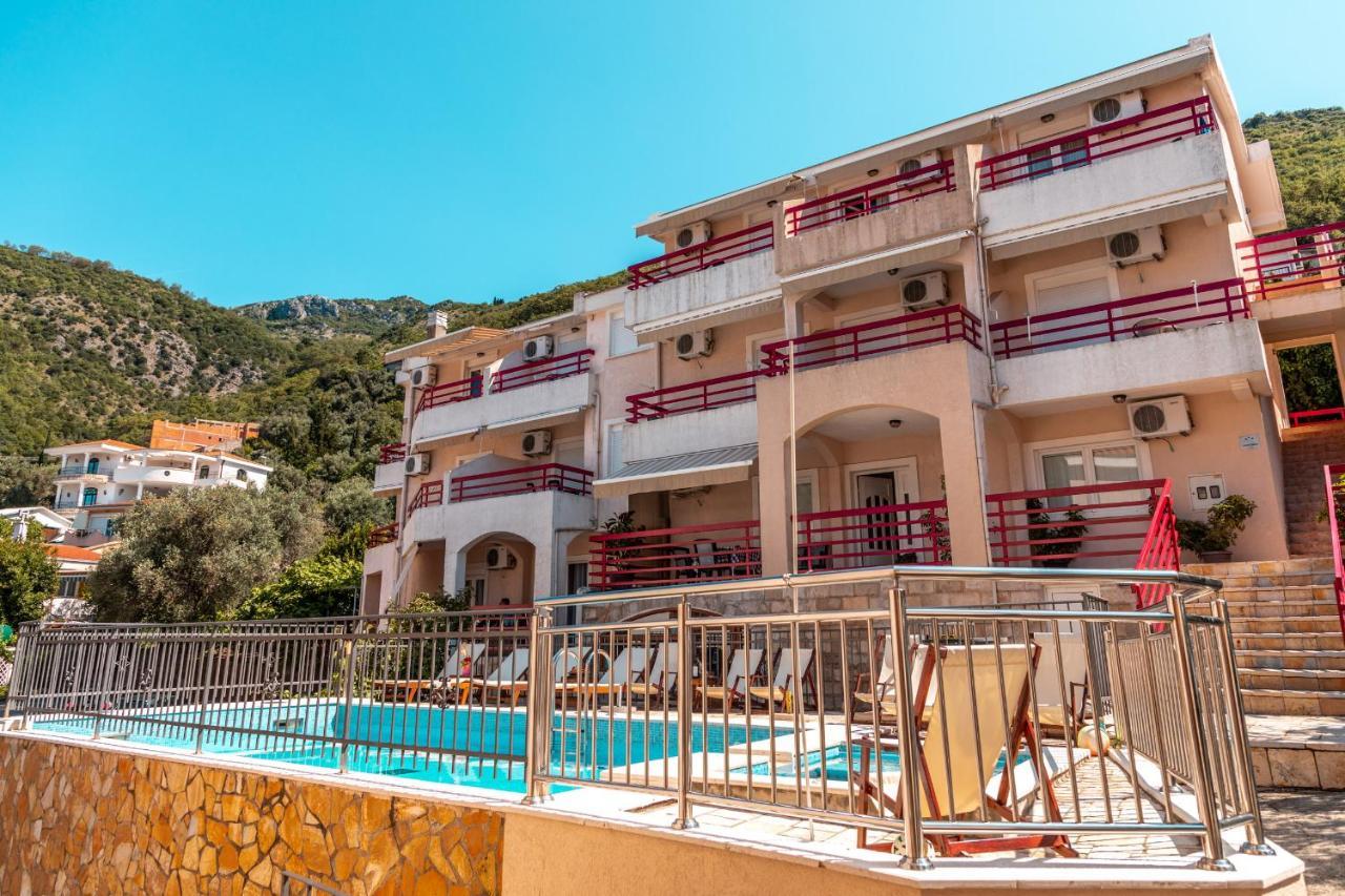 Villa Savovic Petrovac na moru Exterior foto