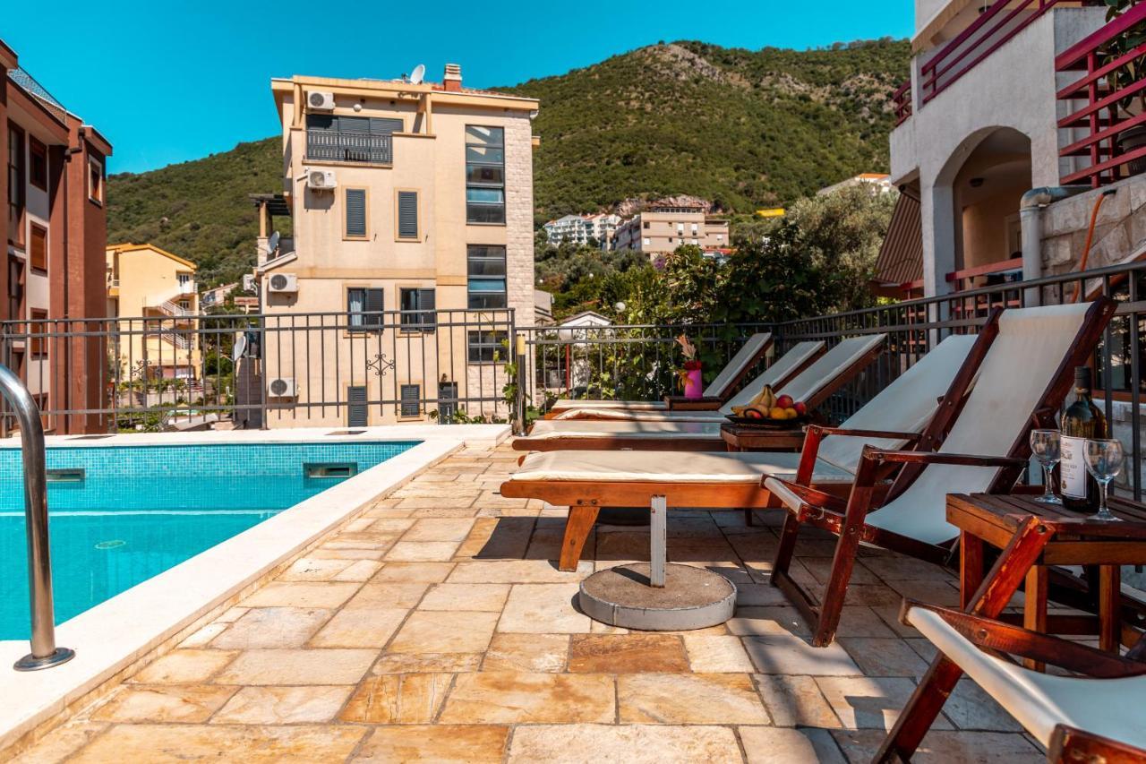 Villa Savovic Petrovac na moru Exterior foto