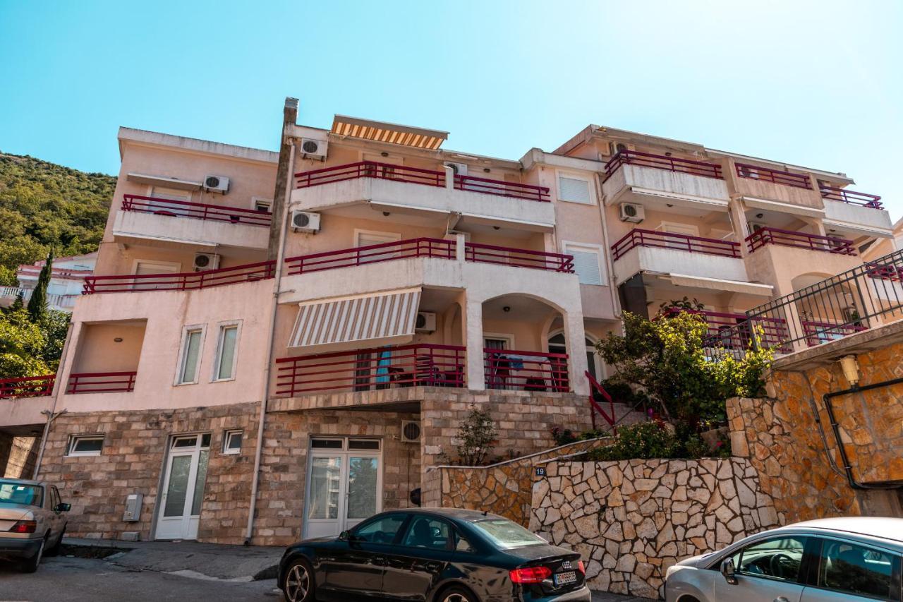 Villa Savovic Petrovac na moru Exterior foto