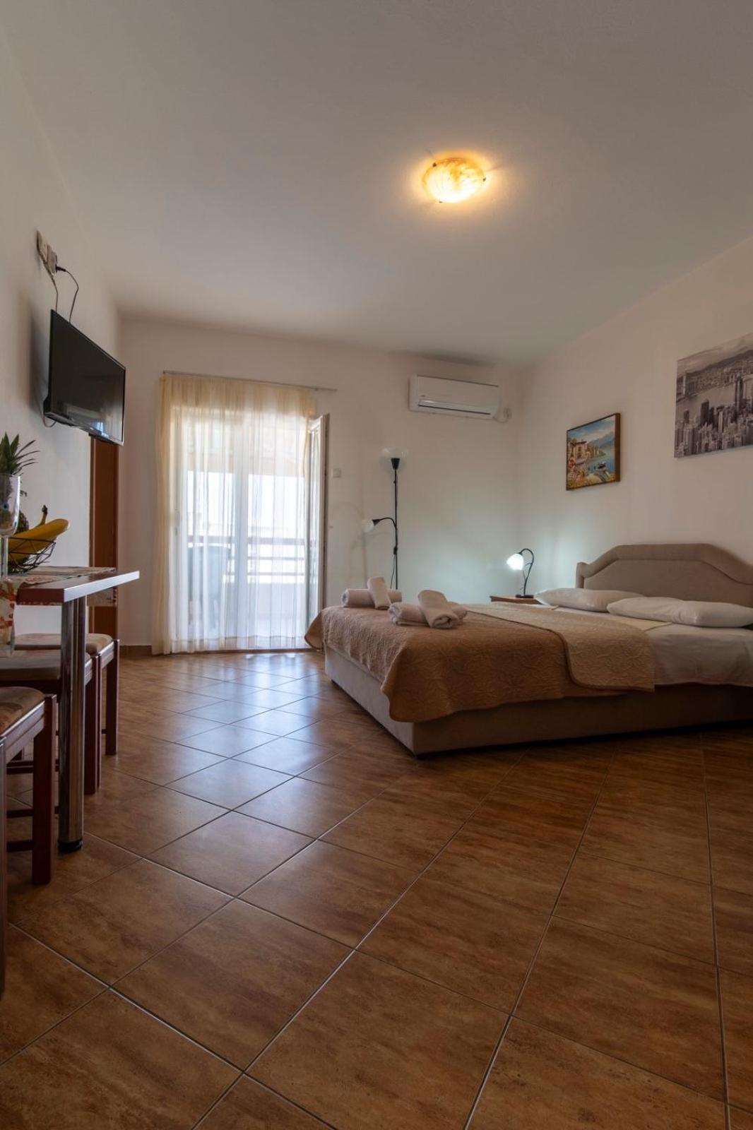 Villa Savovic Petrovac na moru Exterior foto